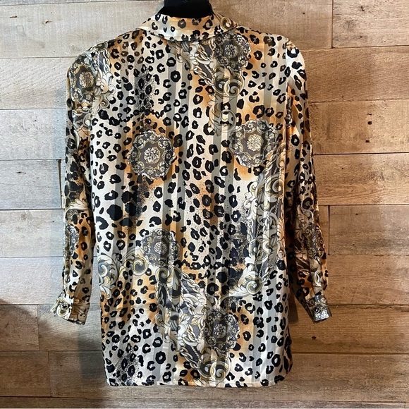 💥5/$25 Antels women’s animal print button up blouse in size 14 - Picture 3 of 9